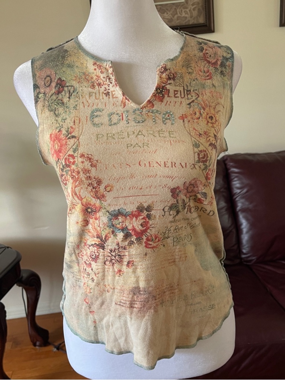Vintage Y2K Floral Tank Top Cream Paris Graphic Cottagecore Coquette